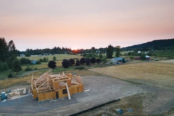 Pourquoi construire sa maison sur un terrain à Lyon est une meilleure idée qu'acheter une maison existante?