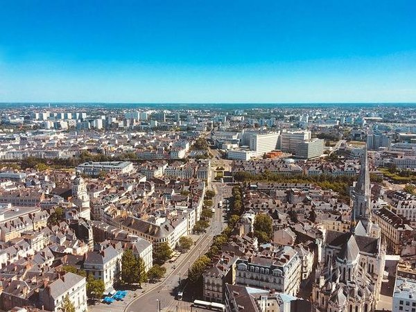 Comment choisir la meilleure agence immobilière pour acheter une maison à Nantes?